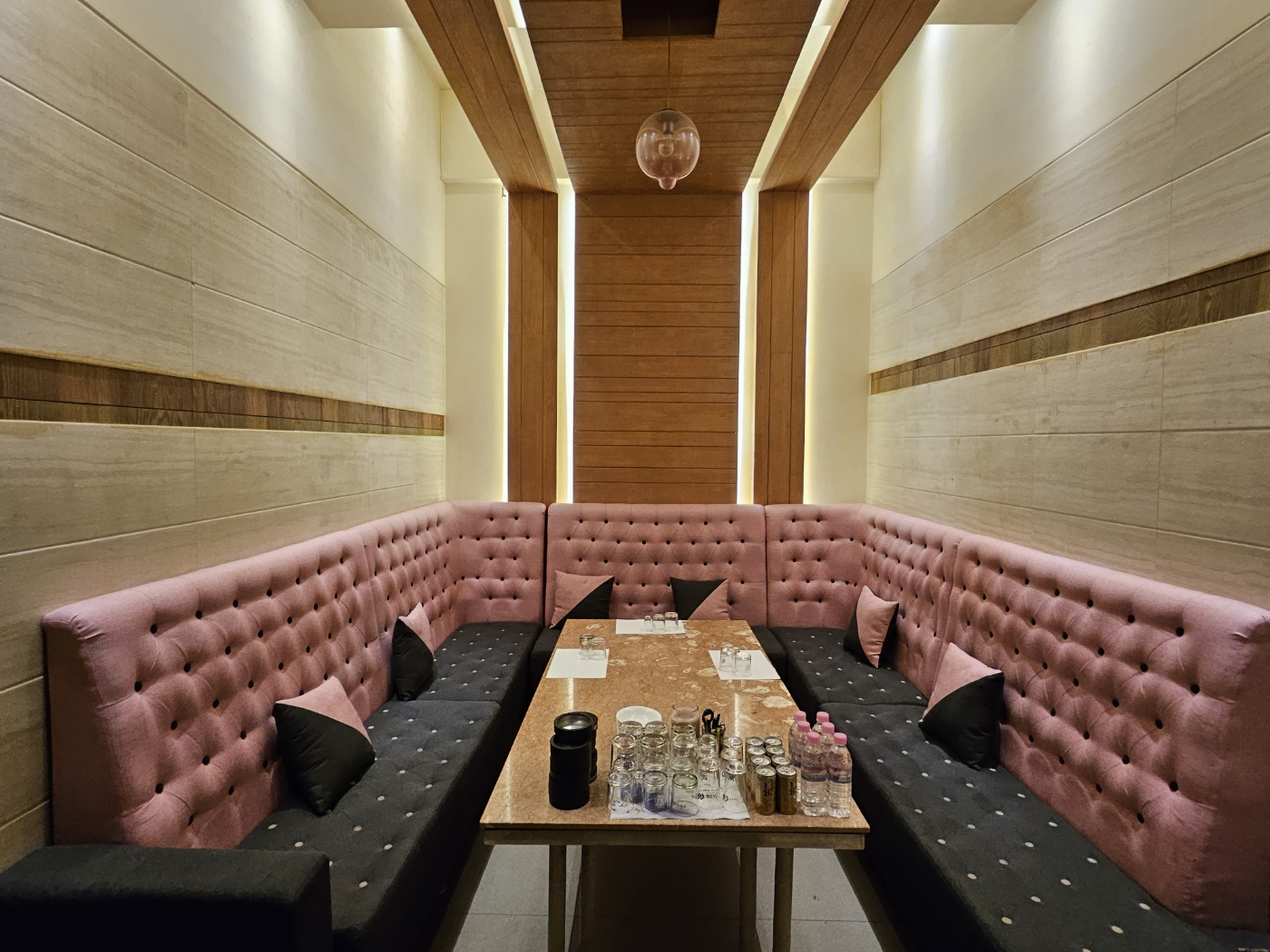 발산 노래방 고급 인테리어